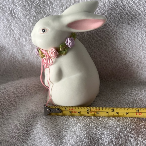 VINTAGE CERAMIC BUNNY STATUE- 1995 - Picture 8 of 8